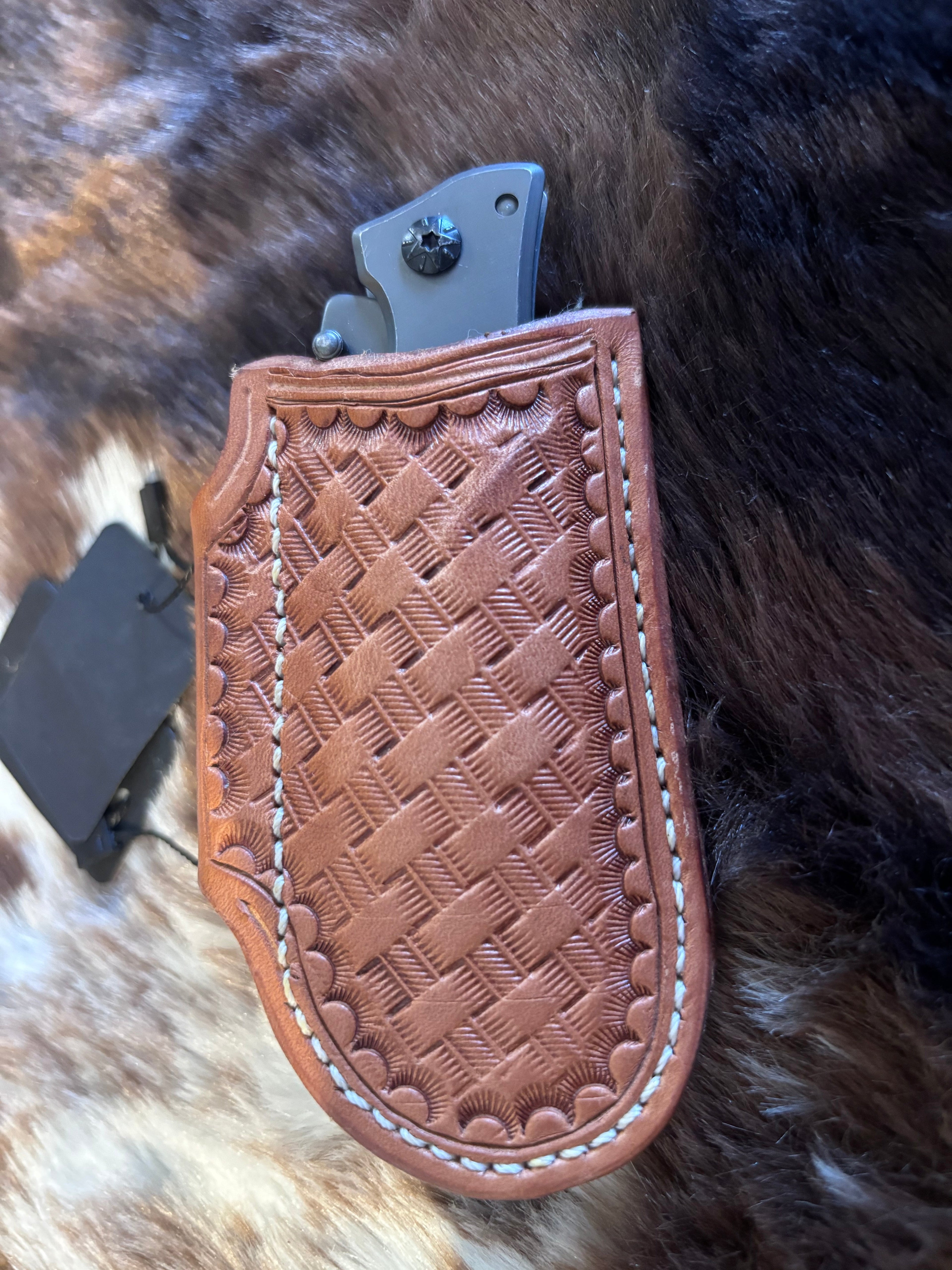 Horizontal pocket knife sheath